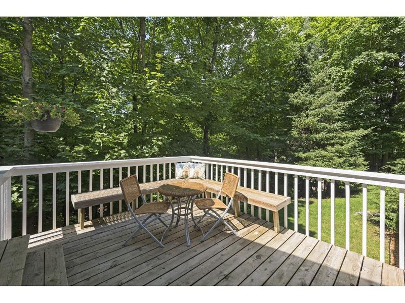 4701 Timber Ridge Ct, Minnetonka, MN 55345