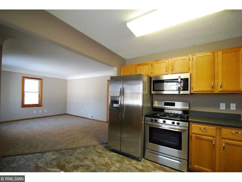 3314 NW 7th Ave NW, Anoka, MN 55303