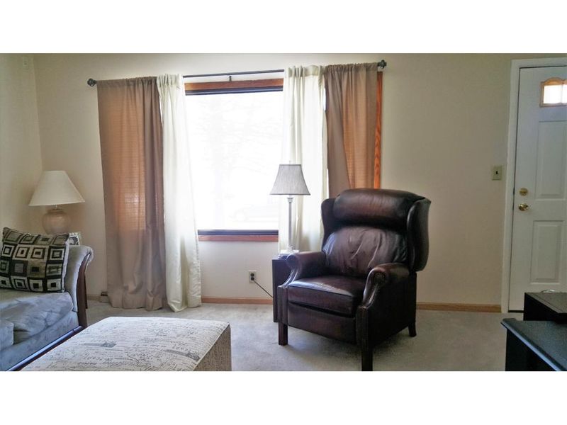 16 Park Dr, Circle Pines, MN 55014