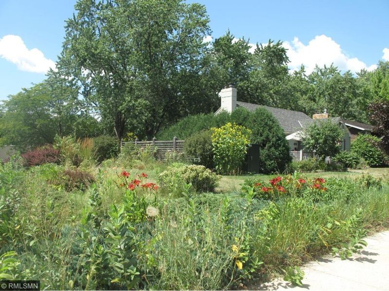 1225 Kilian Blvd SE, Saint Cloud, MN 56304