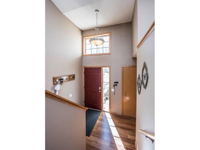 905 Pine St, Farmington, MN 55024