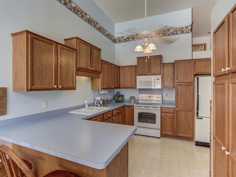 15556 Brookside Ln NW, Prior Lake, MN 55372