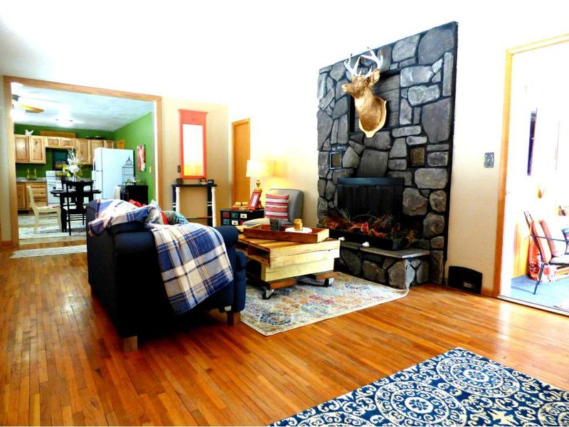 14364 Oak Ridge Dr, Little Falls, MN 56345