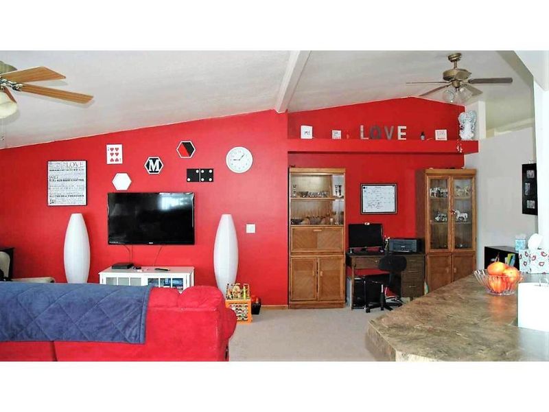 920 Edgar Pl, Faribault, MN 55021
