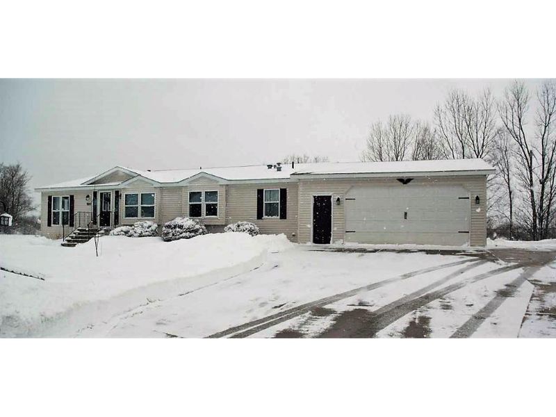 920 Edgar Pl, Faribault, MN 55021