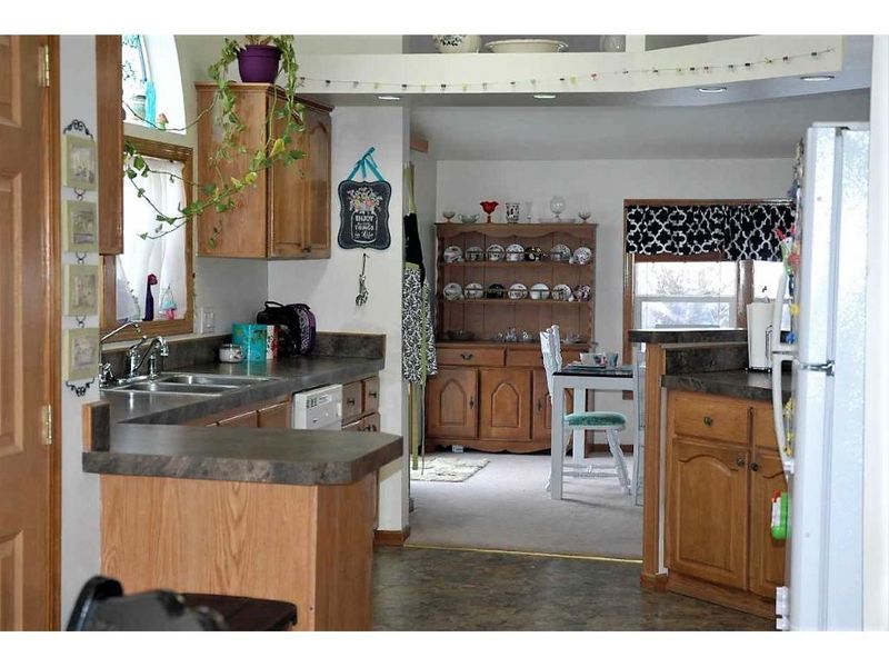 920 Edgar Pl, Faribault, MN 55021