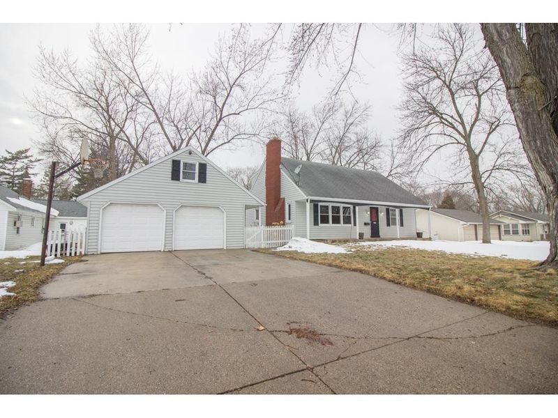 8610 Dupont Ave S, Bloomington, MN 55420