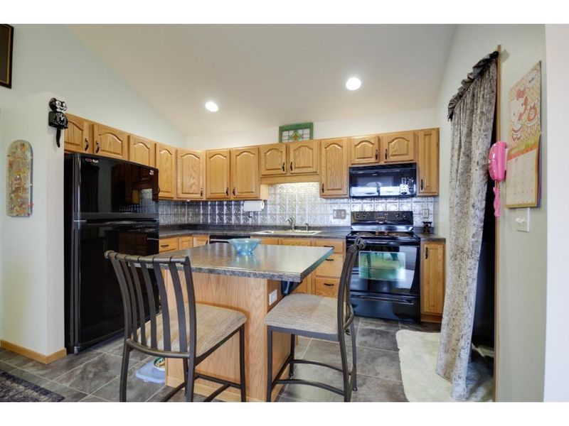 401 Clausen Ave SW #8, Bemidji, MN 56601