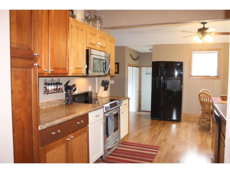 120 Maple St S, Lester Prairie, MN 55354