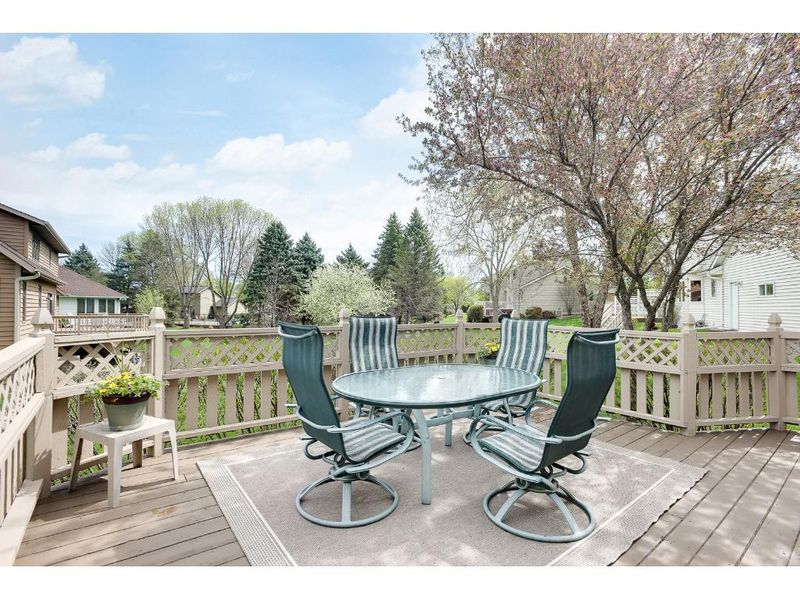 1500 Brooke Ct, Hastings, MN 55033