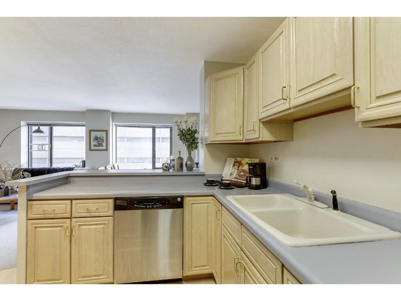 19 S 1st St #B404, Minneapolis, MN 55401