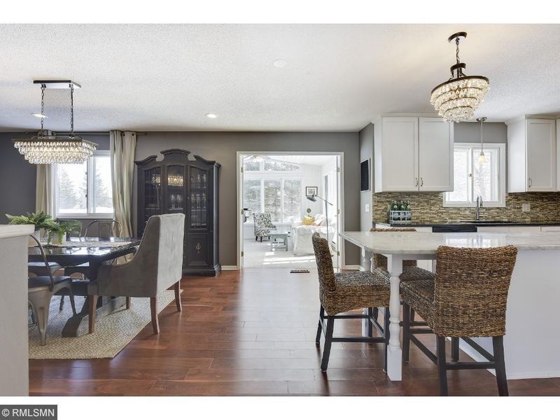 335 Pleasant View Rd, Chanhassen, MN 55317