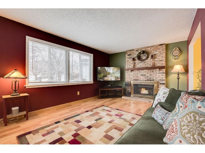 4529 Cinnamon Ridge Trl, Eagan, MN 55122