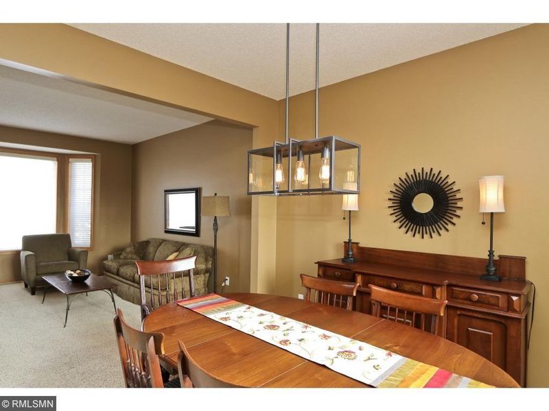 5555 River Oak Dr, Savage, MN 55378