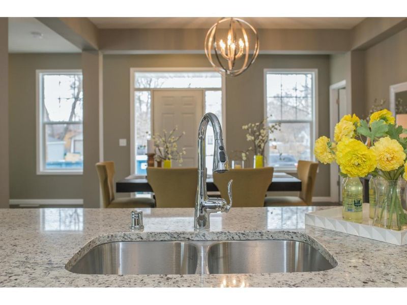 2945 Blackstone Ave, Saint Louis Park, MN 55416