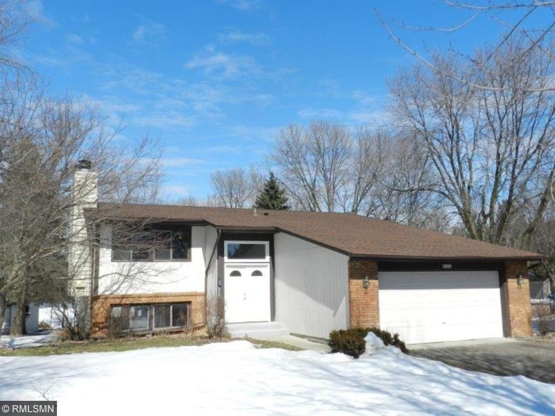 825 County Road F W, Shoreview, MN 55126