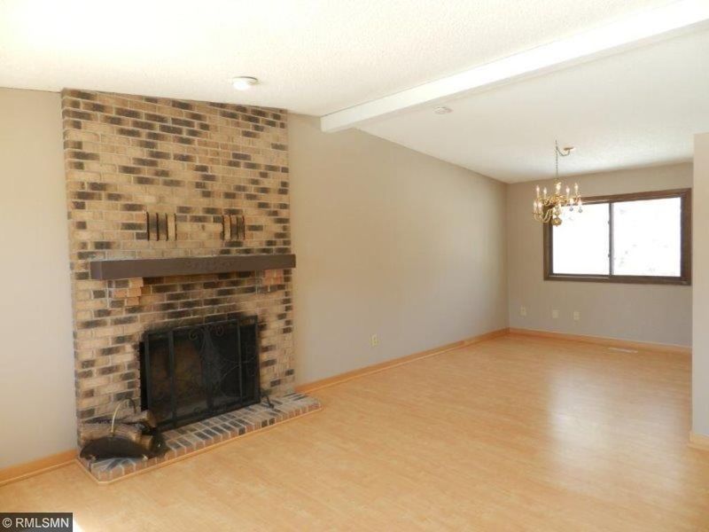 825 County Road F W, Shoreview, MN 55126