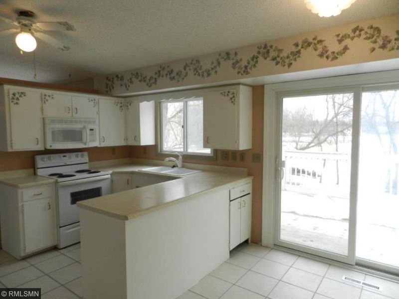 825 County Road F W, Shoreview, MN 55126