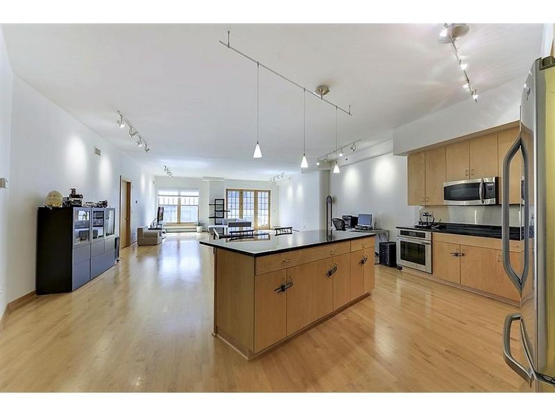 408 N 1st St #602, Minneapolis, MN 55401