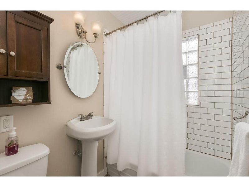 545 Van Buren St, Anoka, MN 55303