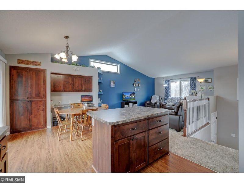 38099 Gerald Ave, North Branch, MN 55056