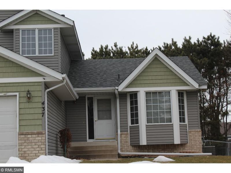 437 Post Rd, Lino Lakes, MN 55014