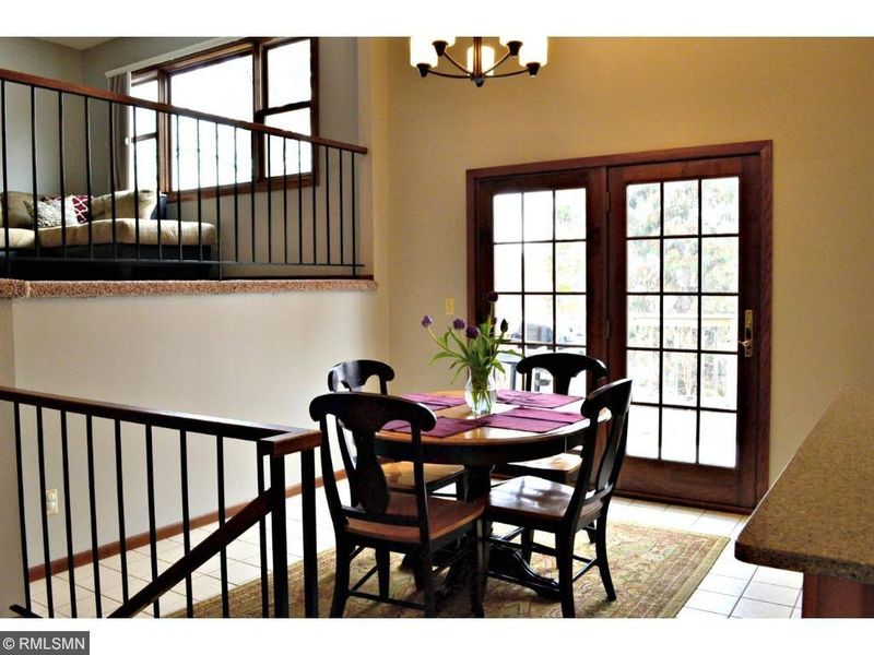 10090 Saratoga Way, Maple Grove, MN 55369