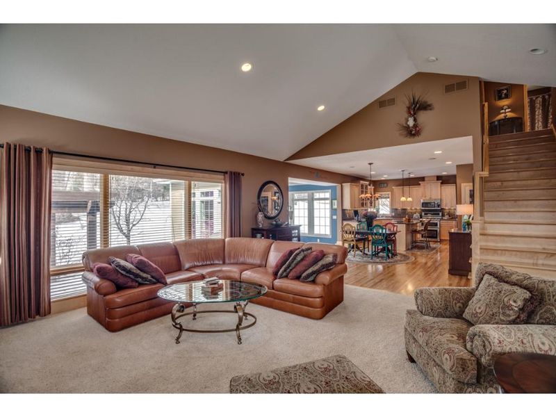 5335 Eastview Ave, Mound, MN 55364
