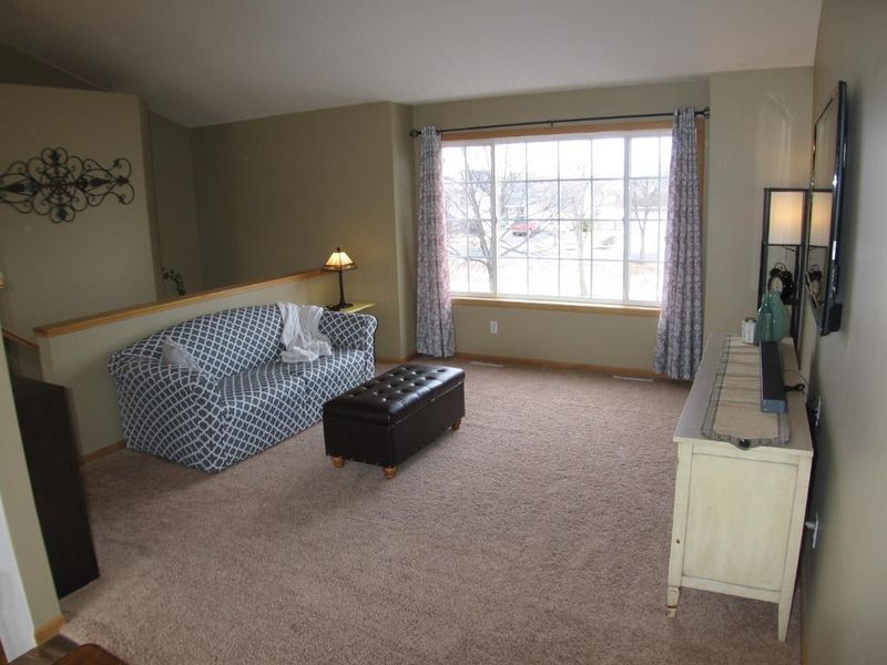 712 12th St, Farmington, MN 55024