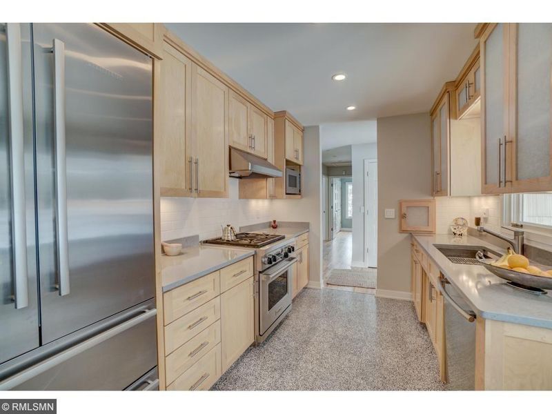 509 John St, Hopkins, MN 55343