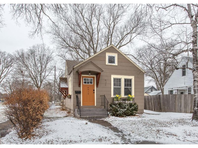 4517 Penn Ave N, Minneapolis, MN 55412