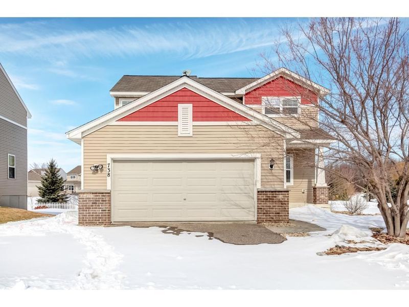 738 Tiffany Ln, Waconia, MN 55387