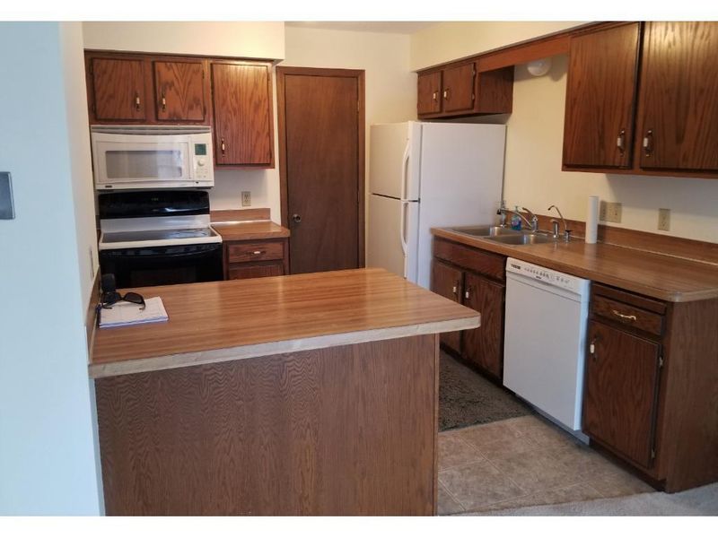 12100 Grouse St NW #607, Coon Rapids, MN 55448