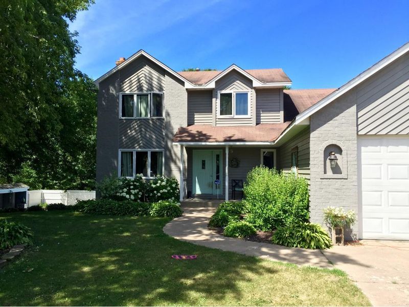 30542 Van Buren Dr NE, Cambridge, MN 55008