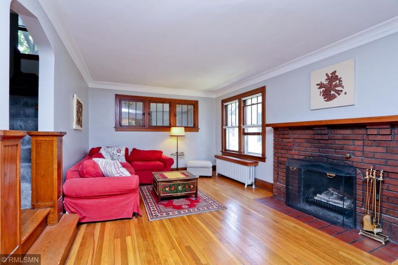 2152 Stanford Ave, Saint Paul, MN 55105