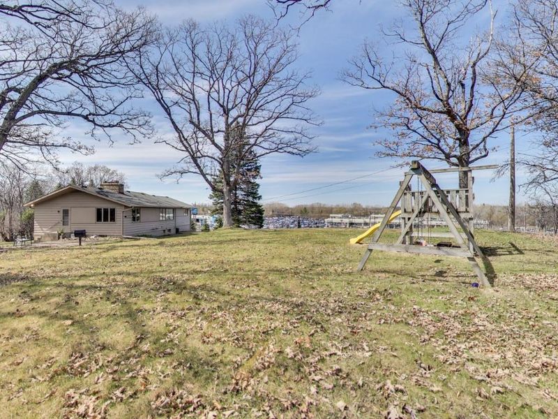 1407 Holdridge Ln, Wayzata, MN 55391