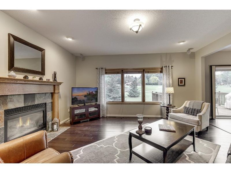 13675 Fleetwood Ave, Apple Valley, MN 55124
