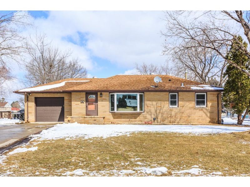 3400 62nd Ave N, Brooklyn Center, MN 55429
