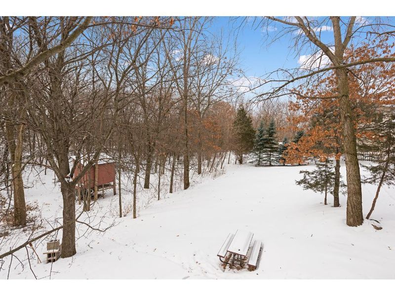 2534 Haller Ln E, Maplewood, MN 55119