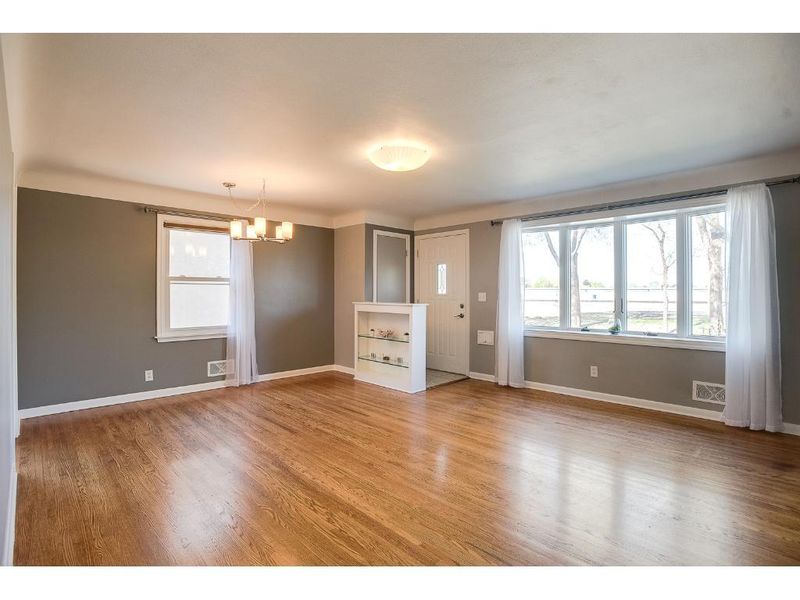 2627 6th St NE, Minneapolis, MN 55418