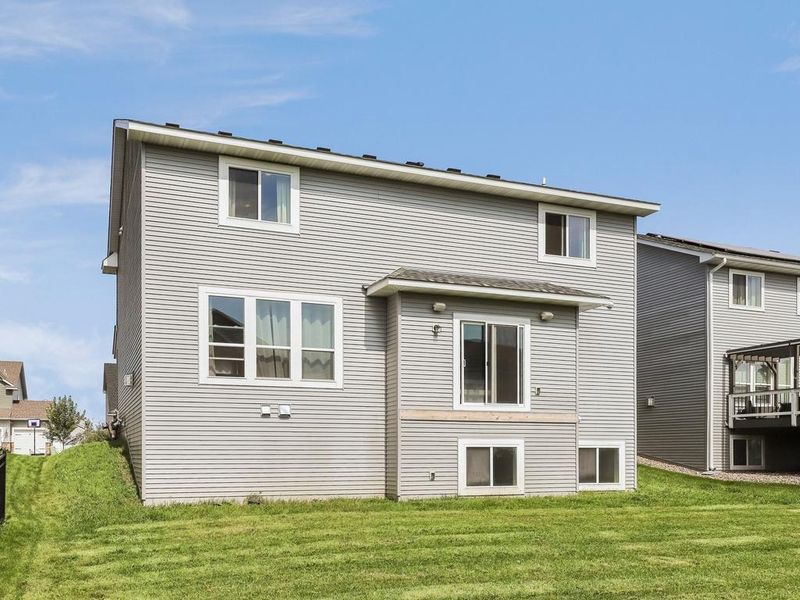 5426 153rd St W, Apple Valley, MN 55124