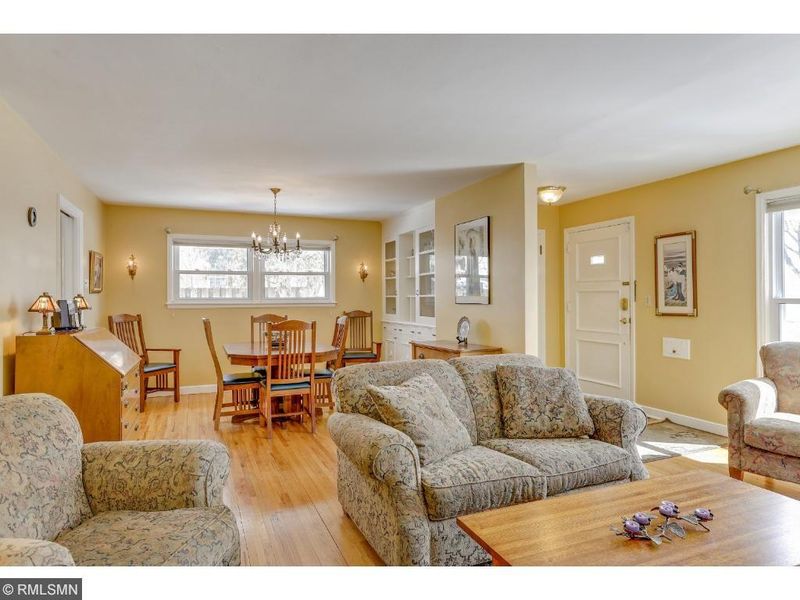 1715 Ford Pw, Saint Paul, MN 55116