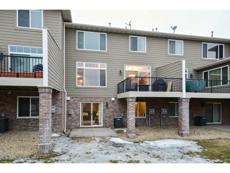 2593 Waterfall Way NW, Prior Lake, MN 55372