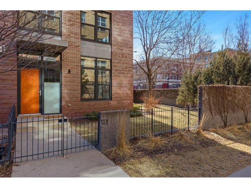 200 Park Ave #113, Minneapolis, MN 55415