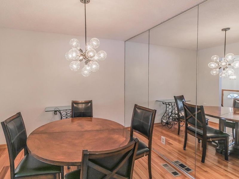 3421 Highlander Dr, Eagan, MN 55122