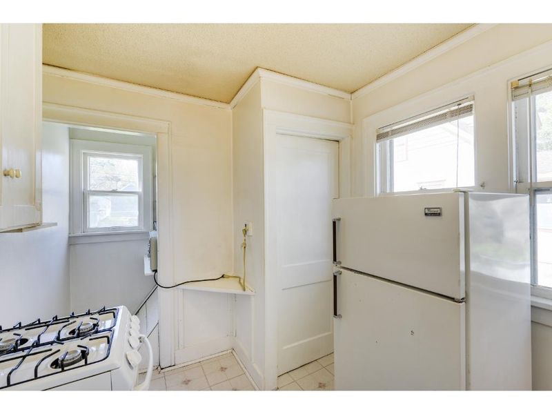 178 Arion St E, West Saint Paul, MN 55118
