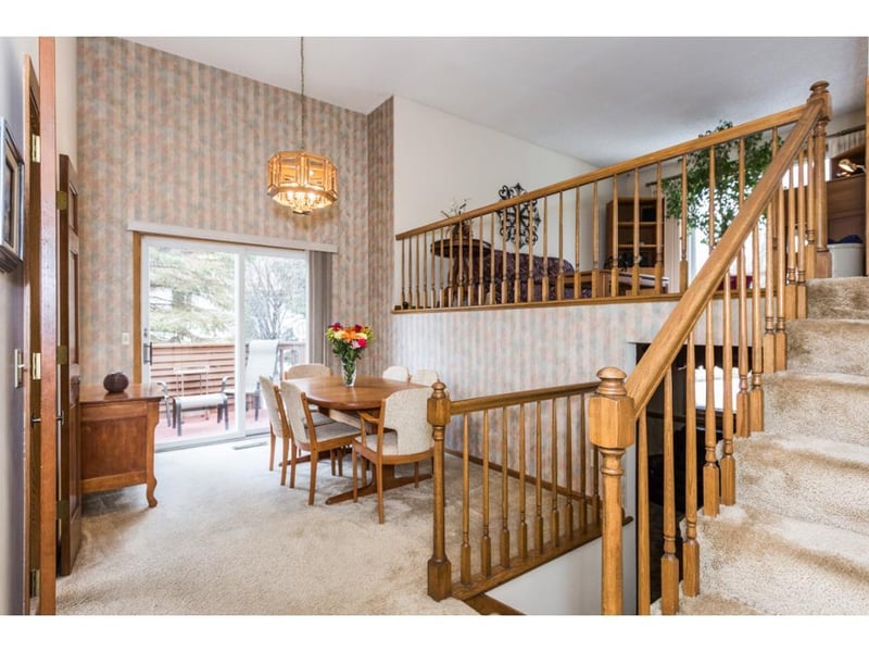 879 Greenhaven Dr, North Oaks, MN 55127