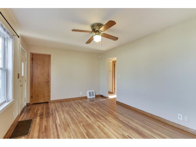 5251 Newton Ave N, Minneapolis, MN 55430