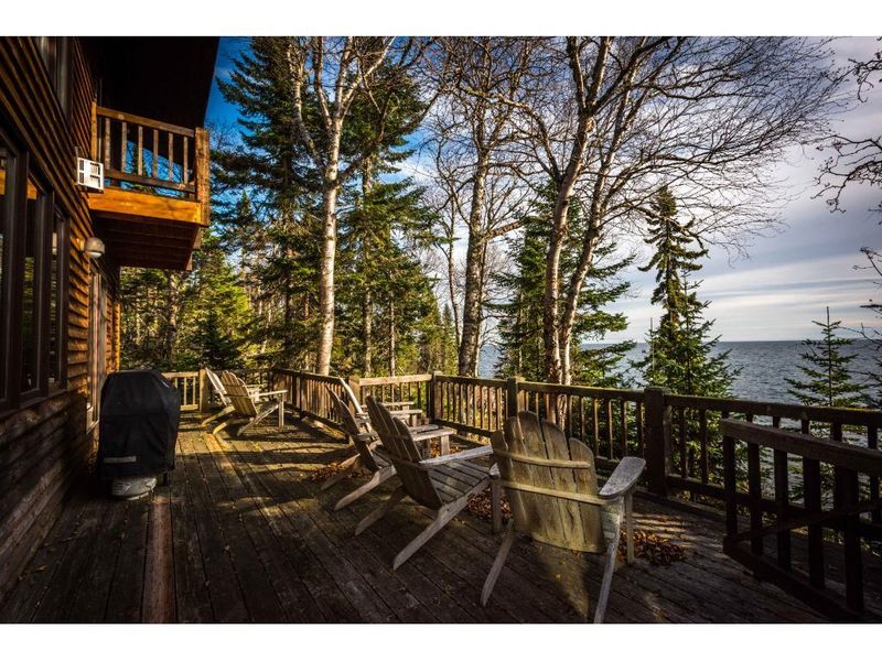 254 Stonegate Rd, Hovland, MN 55606