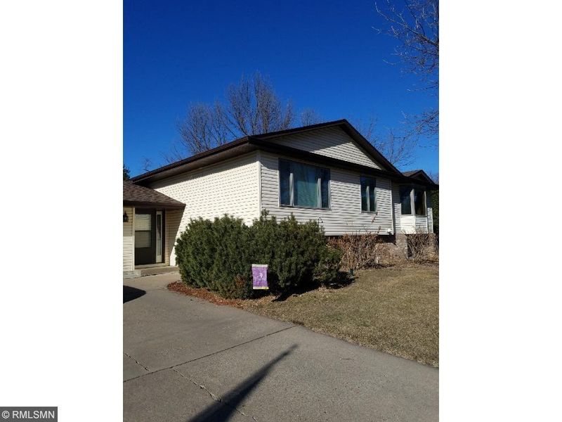 11386 Riverview Rd NE, Hanover, MN 55341